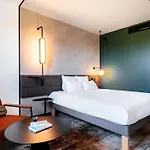 Novotel Atria Centre 4*