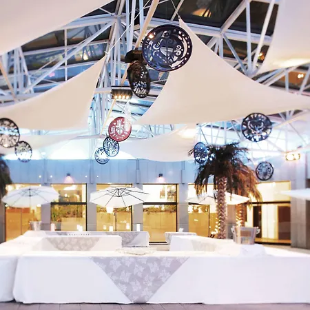 Novotel Atria Centre Hotel 4*