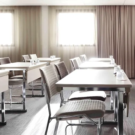 Otel Novotel Atria Centre 4*