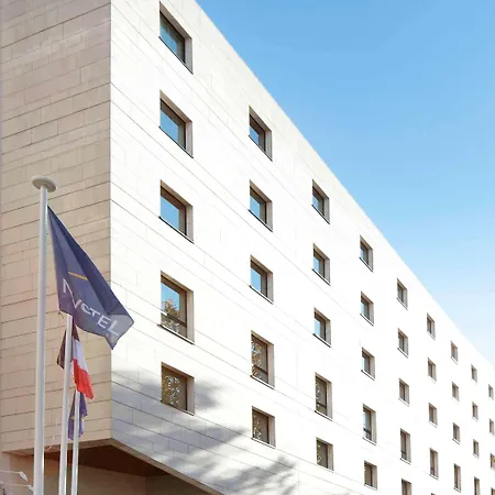 Novotel Atria Centre 4*