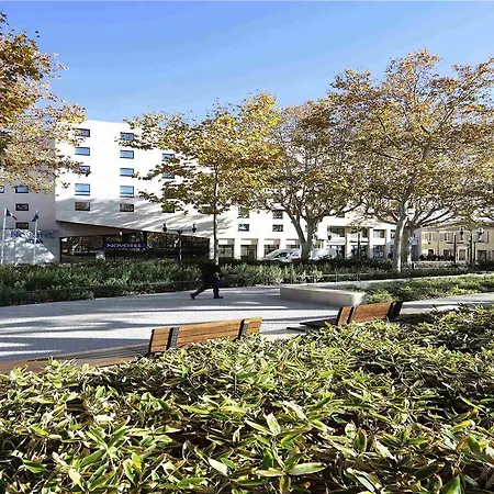 Novotel Atria Centre Otel 4*