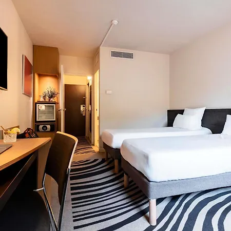 Novotel Atria Centre 4* 님