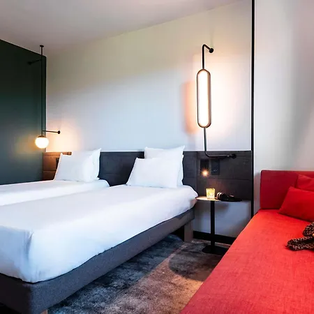 Novotel Atria Centre Otel 4*