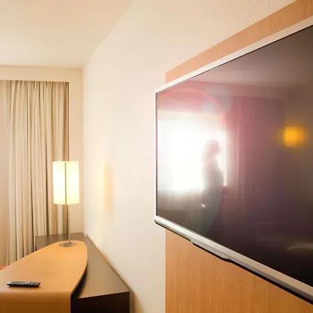 Отель Novotel Atria Centre