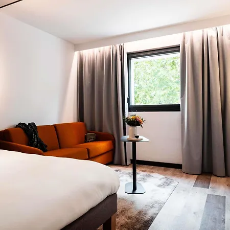 호텔 Novotel Atria Centre 4*