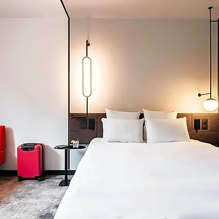 Novotel Atria Centre 호텔
