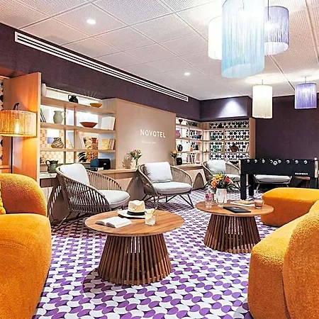 Novotel Atria Centre 4* 님