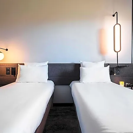 Hotel Novotel Atria Centre 4*