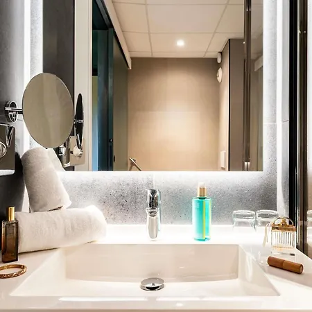 Hotel Novotel Atria Centre 4*