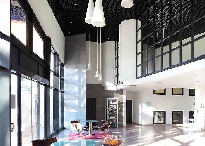 فندق Novotel Atria Centre