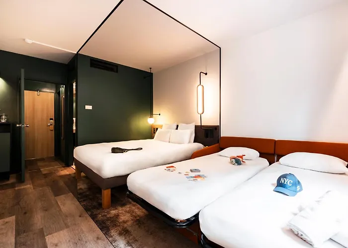 Novotel Atria Centre 4*