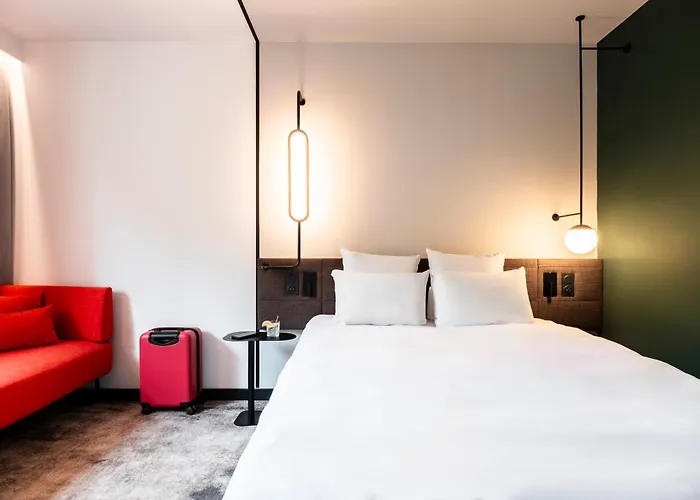 Novotel Atria Centre Отель Ним