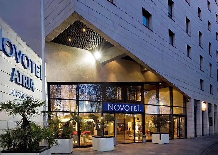 فندق Novotel Atria Centre