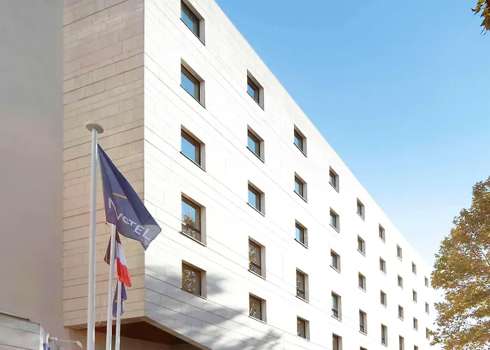 Novotel Atria Centre 4*