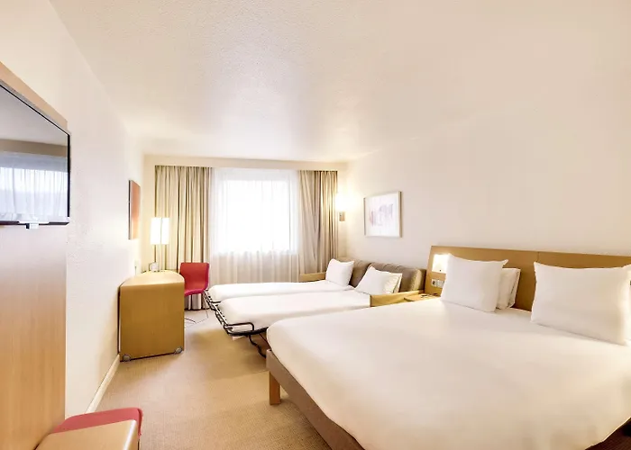 Novotel Atria Centre فندق 4*