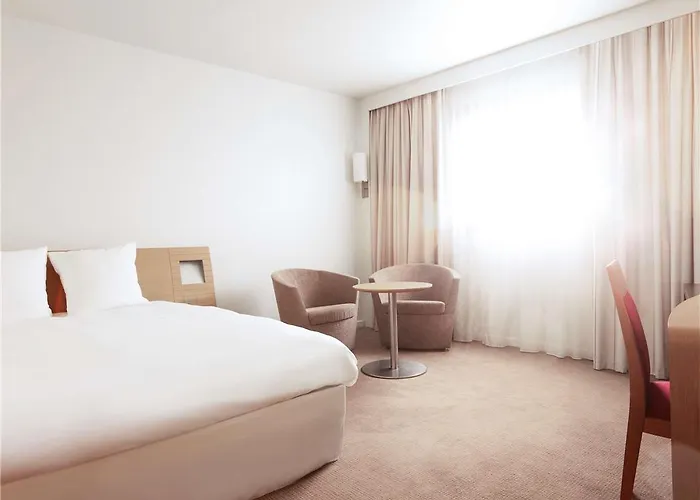 فندق Novotel Atria Centre