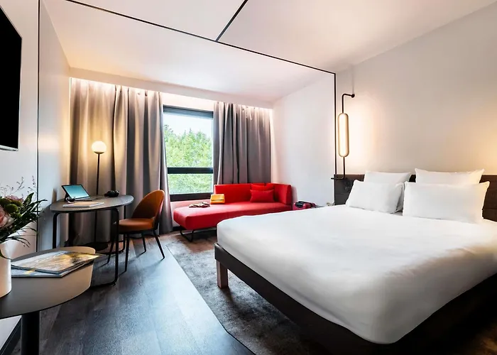 Novotel Atria Centre Отель 4*