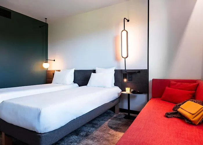 Novotel Atria Centre فندق 4*