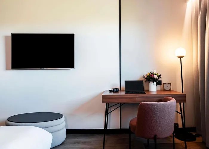 Novotel Atria Centre نيم