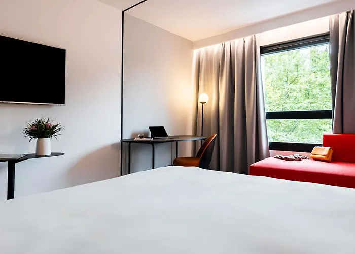 Novotel Atria Centre فندق 4*