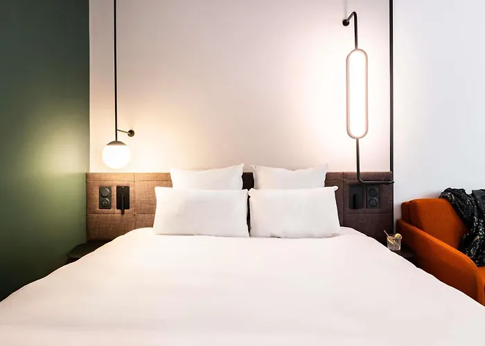 Отель Novotel Atria Centre Ним