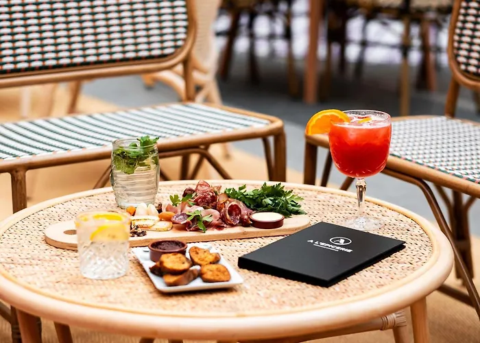 Novotel Atria Centre نيم