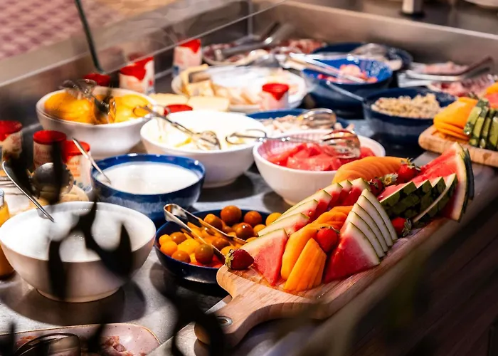 Novotel Atria Centre Отель Ним