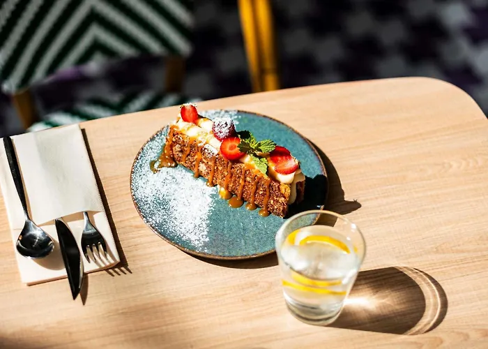 فندق Novotel Atria Centre 4*