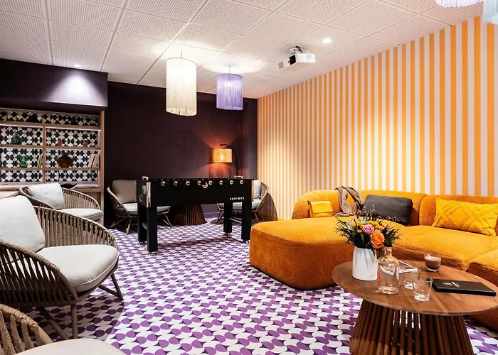 Novotel Atria Centre فندق