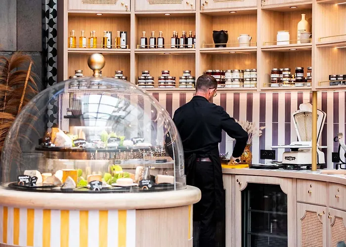 فندق Novotel Atria Centre