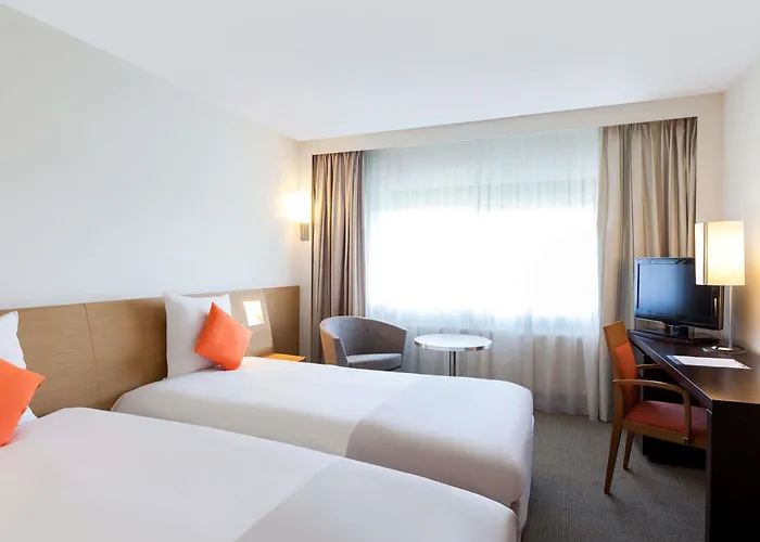 Novotel Atria Centre Отель Ним