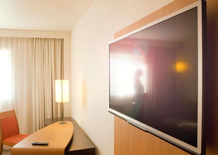 فندق Novotel Atria Centre